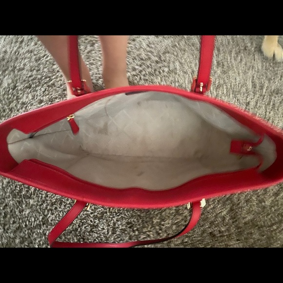 Michael Kors Jet set Travel bright red tote - Picture 4 of 4